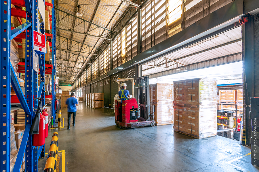 men warehouse forklift